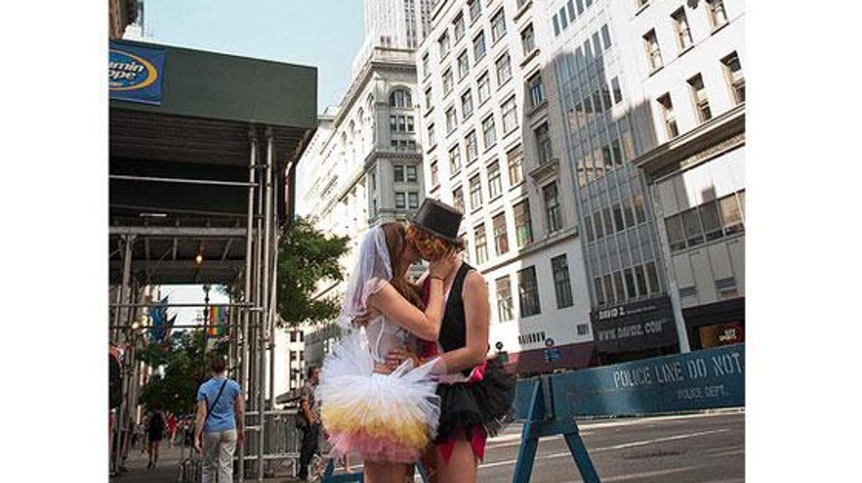 Empriestatefirstpagex560