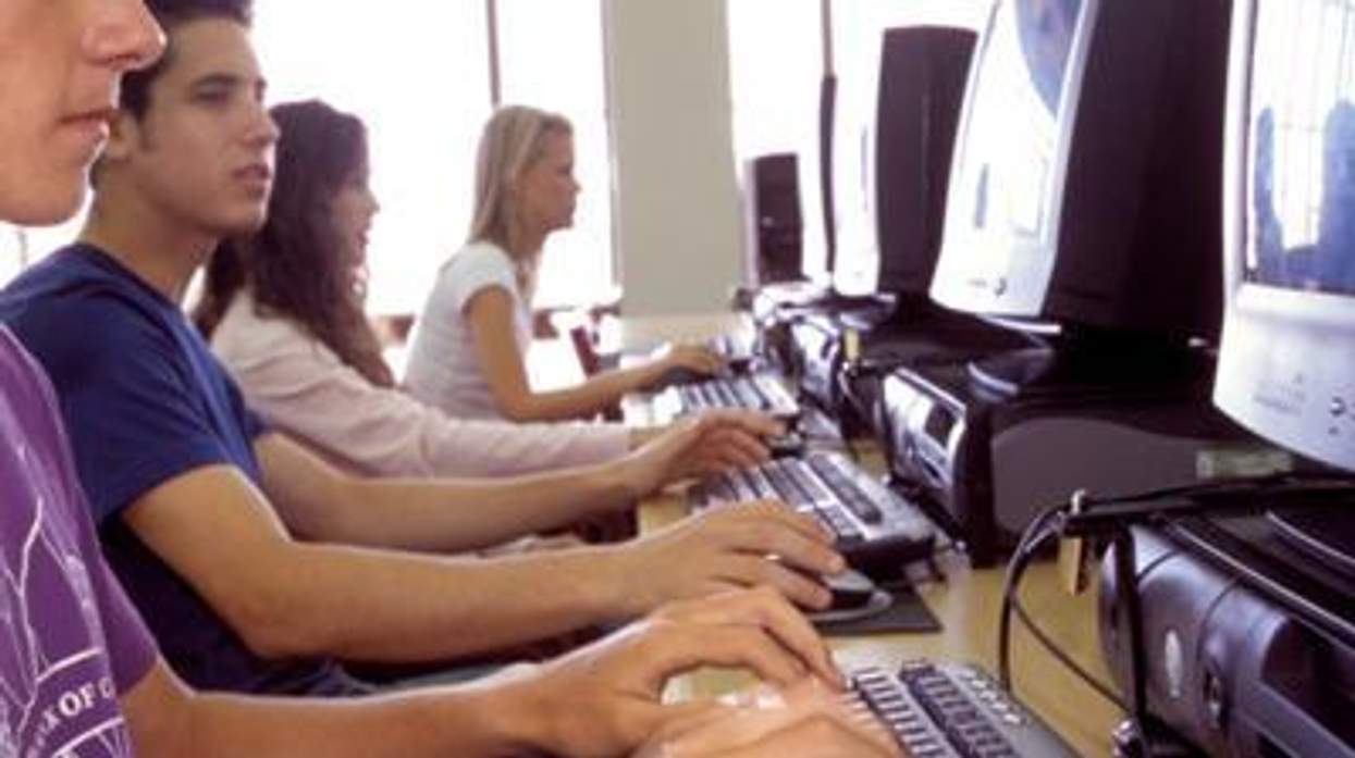 Englishclass400_advocate_0_1