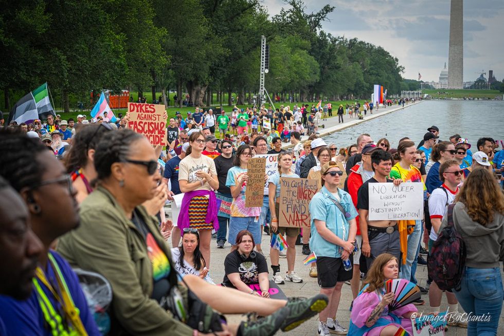 exclusive photo gallery World Pride 2025 Rally and March Washington DC Lincoln memorial to Washington monument around reflecting pool