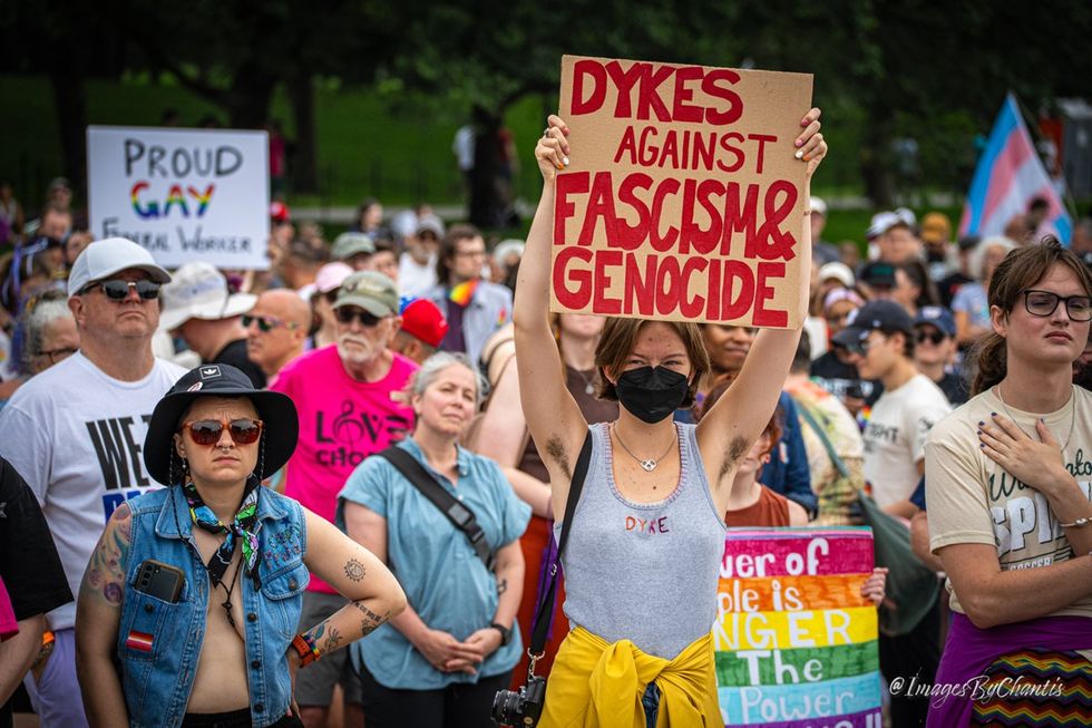 exclusive photo gallery World Pride 2025 Rally and March Washington DC Lincoln memorial to Washington monument around reflecting pool