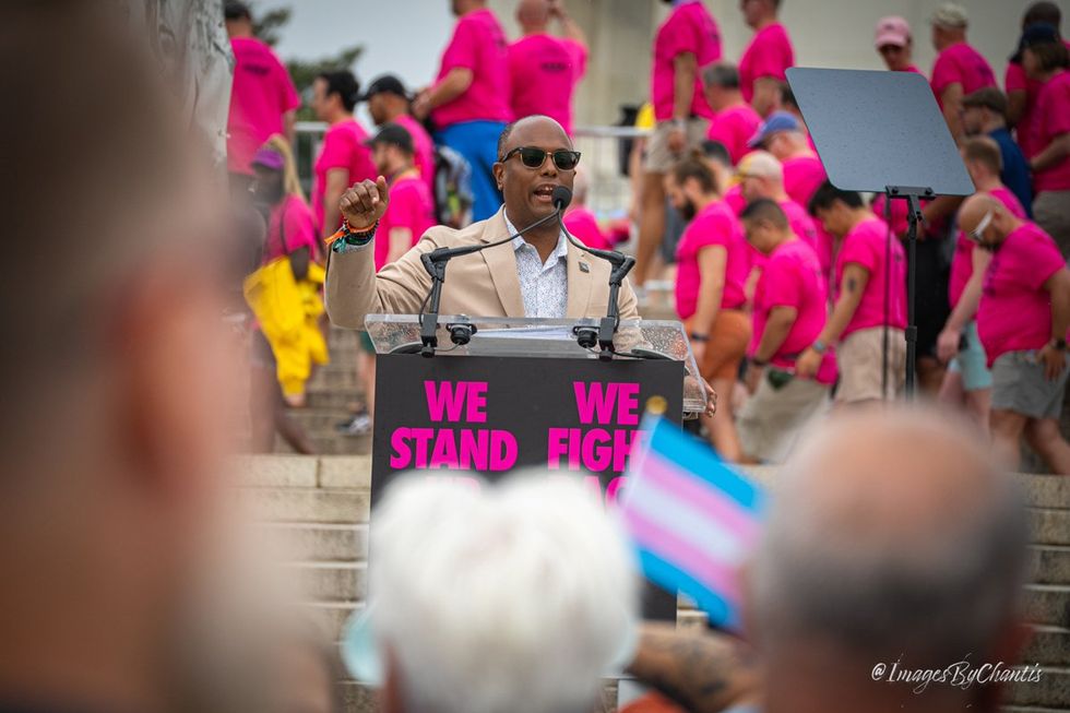 exclusive photo gallery World Pride 2025 Rally and March Washington DC Lincoln memorial to Washington monument around reflecting pool