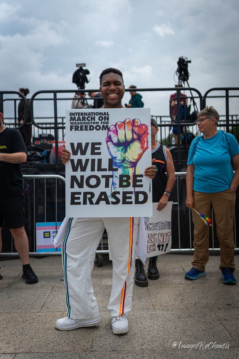 exclusive photo gallery World Pride 2025 Rally and March Washington DC Lincoln memorial to Washington monument around reflecting pool