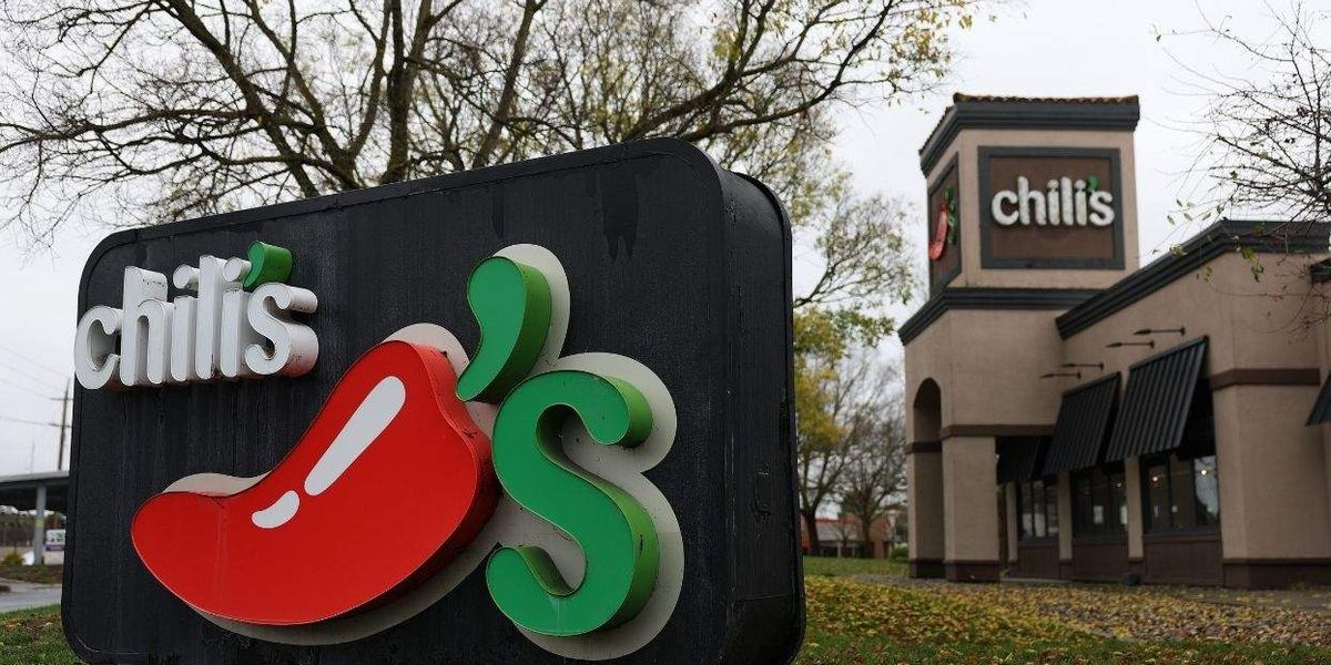 Illinois man sues Chili's, claiming termination over transgender identity