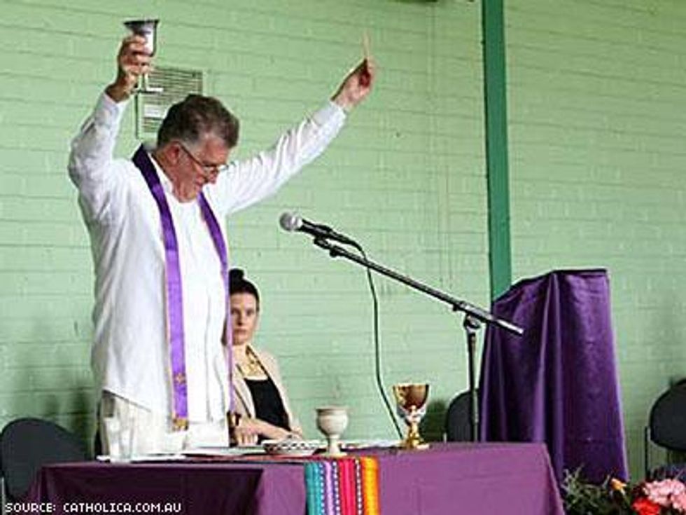 Father-greg-reynoldsx400