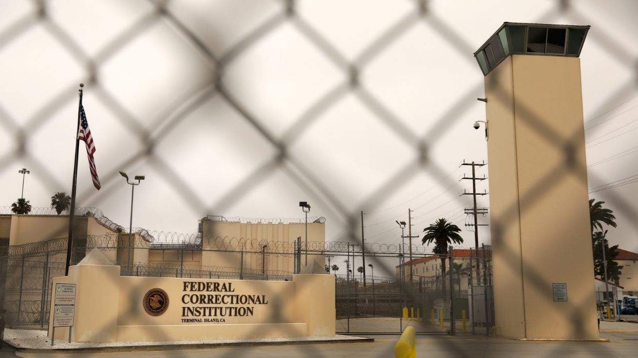 federal prison entrance