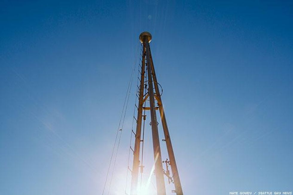 Flagless_space-needle-by-nate-gowdyx633_0