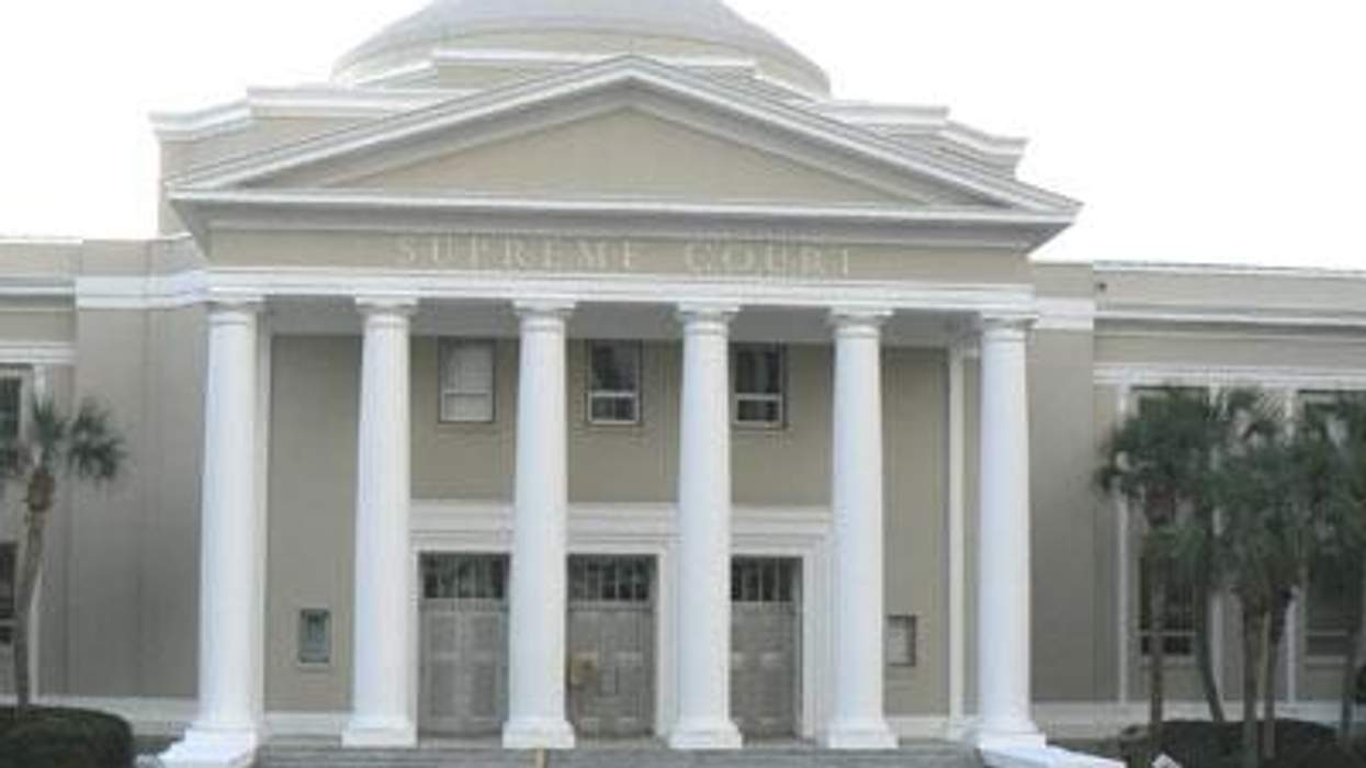 Flasupremecrtbldgfeb08400