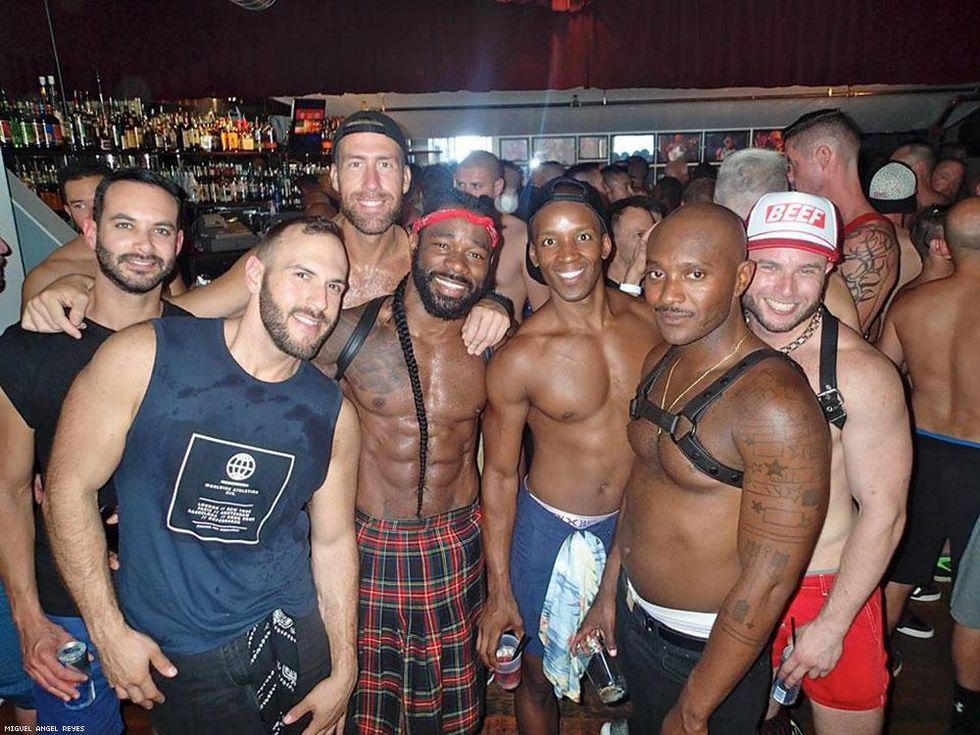 Folsom Street Fair etiquette