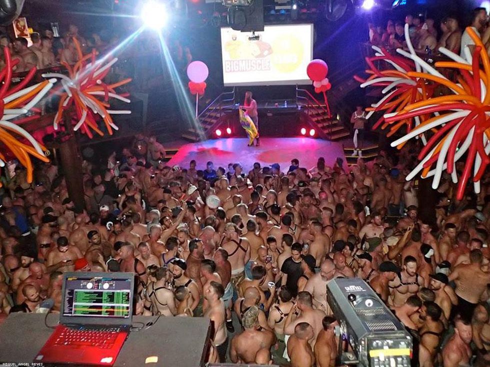 Folsom Street Fair etiquette