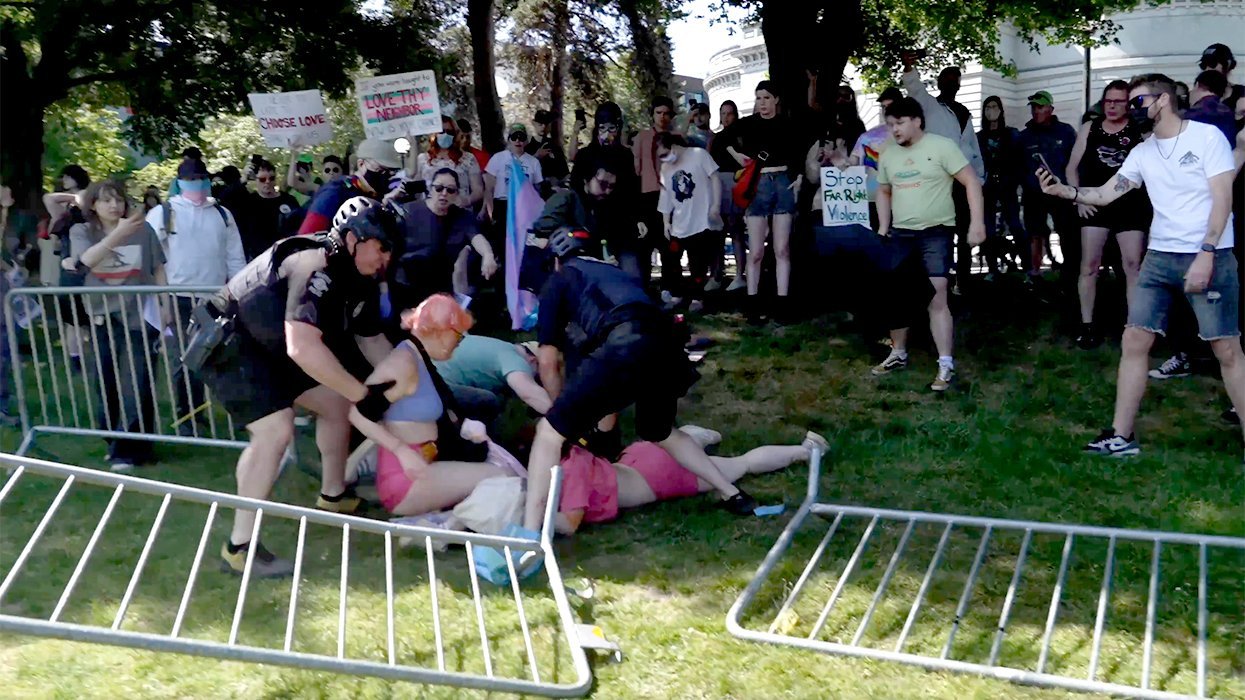 Violence & arrests at Seattle right-wing anti-trans rally