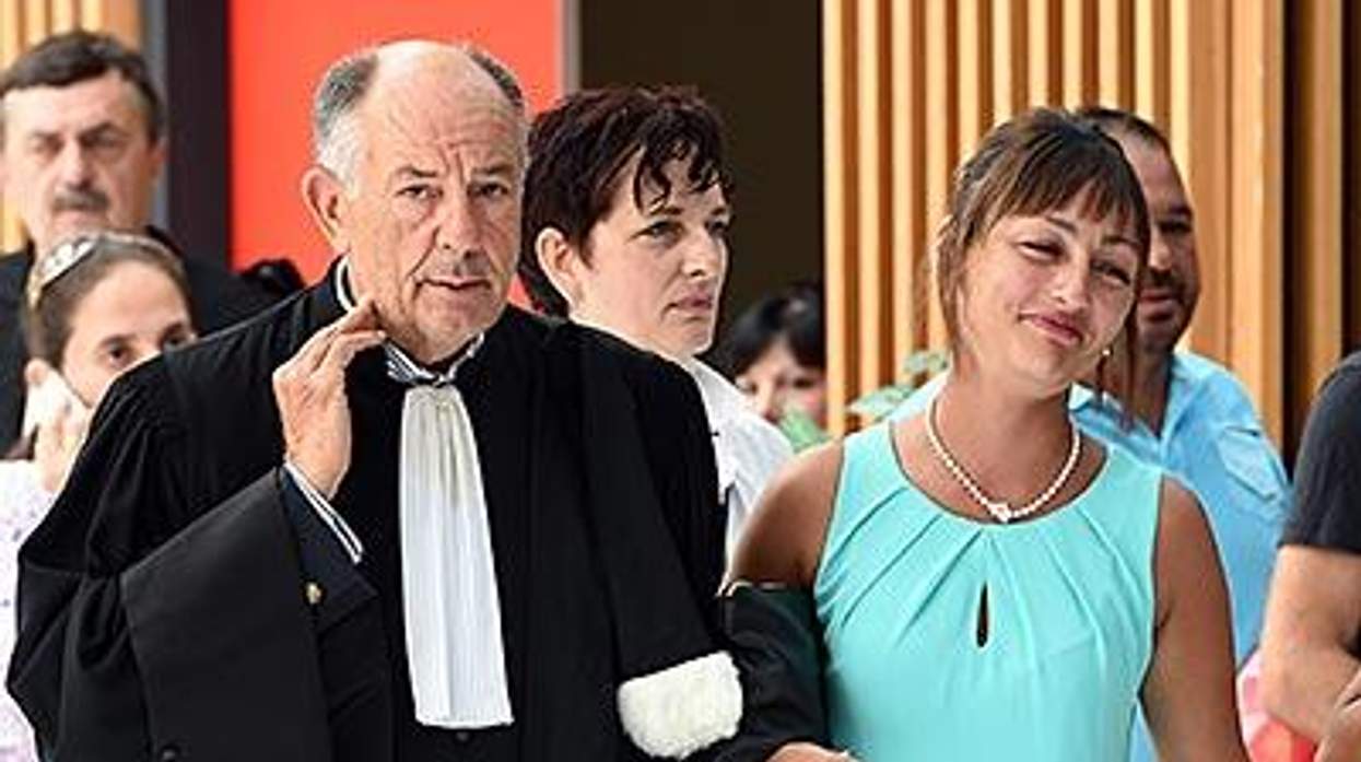 Frances-version-of-our-own-kim-davisx400