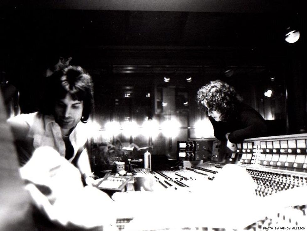 Freddie-mercury-3-x750