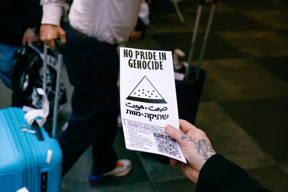 GALLERY - ACTUP - Protest Glaad Gala Palestine