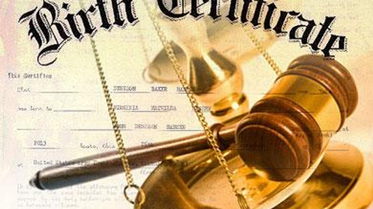 Gavel_scales_birthx390