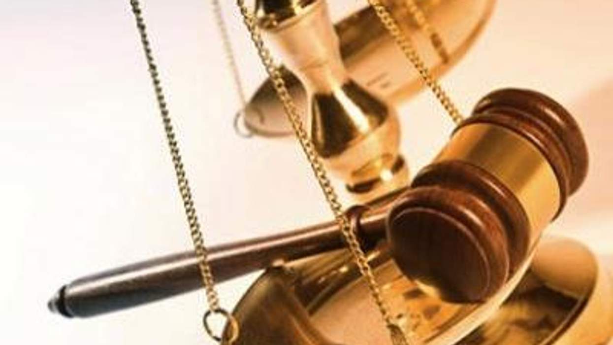 Gavel_scalesx390_24_0