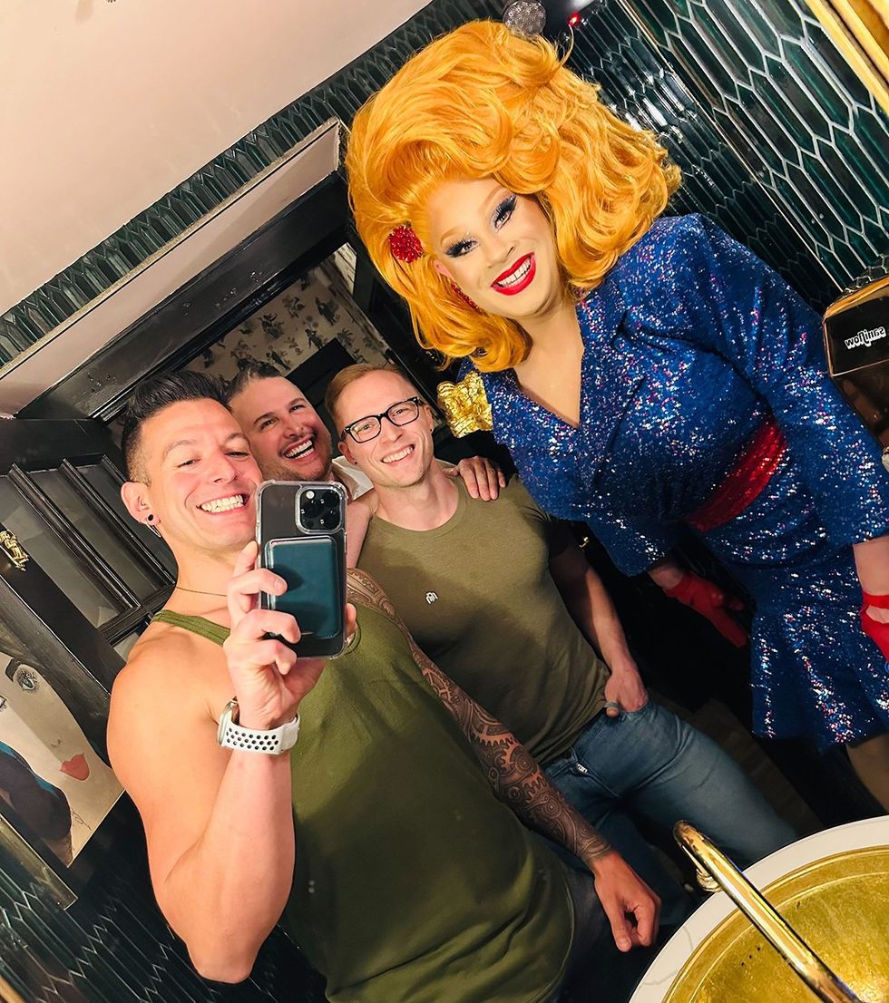 gay men queen drag race event little gay pub washington dc bathroom mirror selfie group
