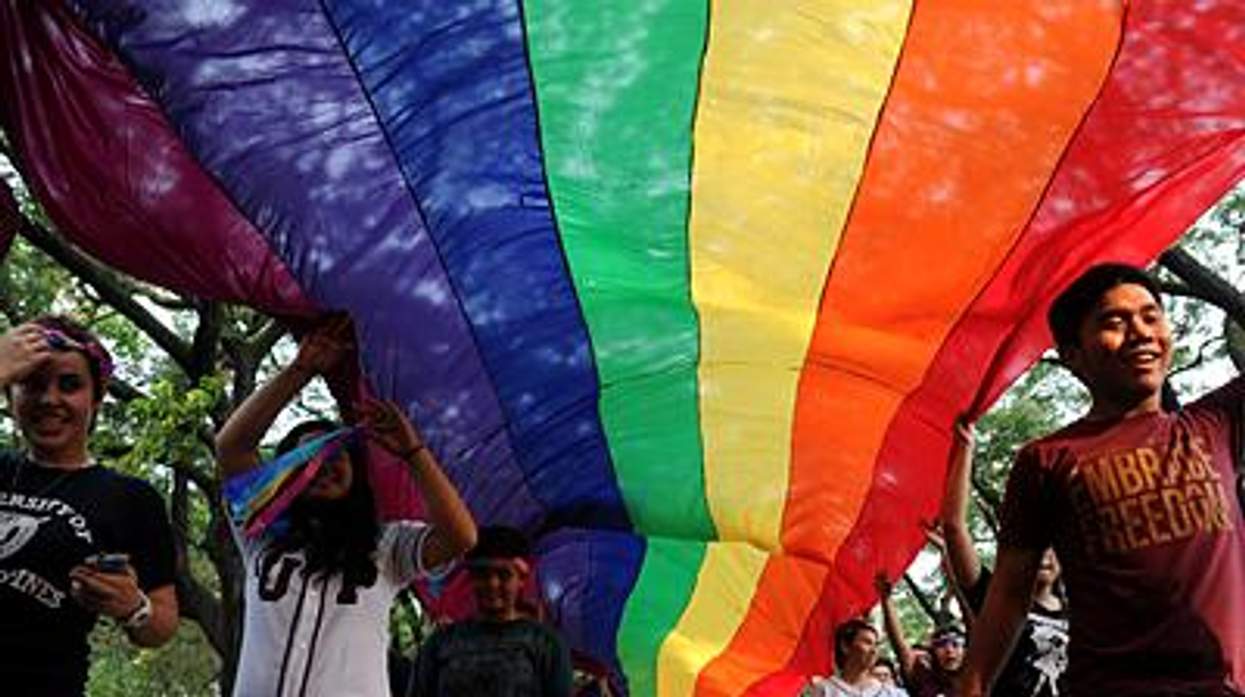 Gay-pride-phillipinesx400