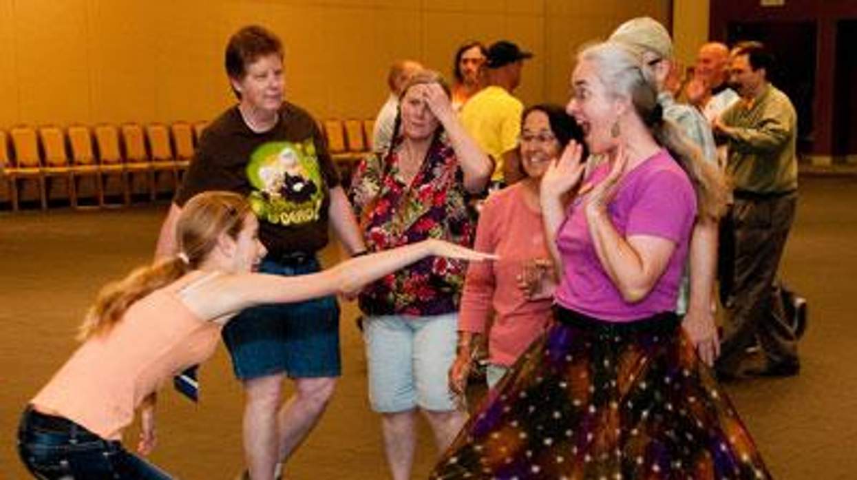 Gaysquaredancersx400_0