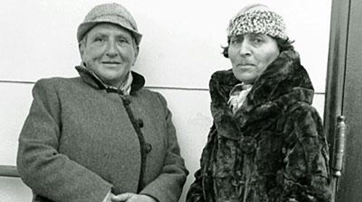 Gertrude-stein-alice-b-toklas30sx400