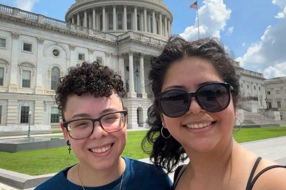 grazi chiosque and xiomara suarez