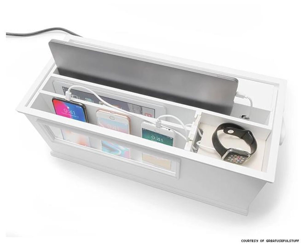 GUS Portable Charging Center