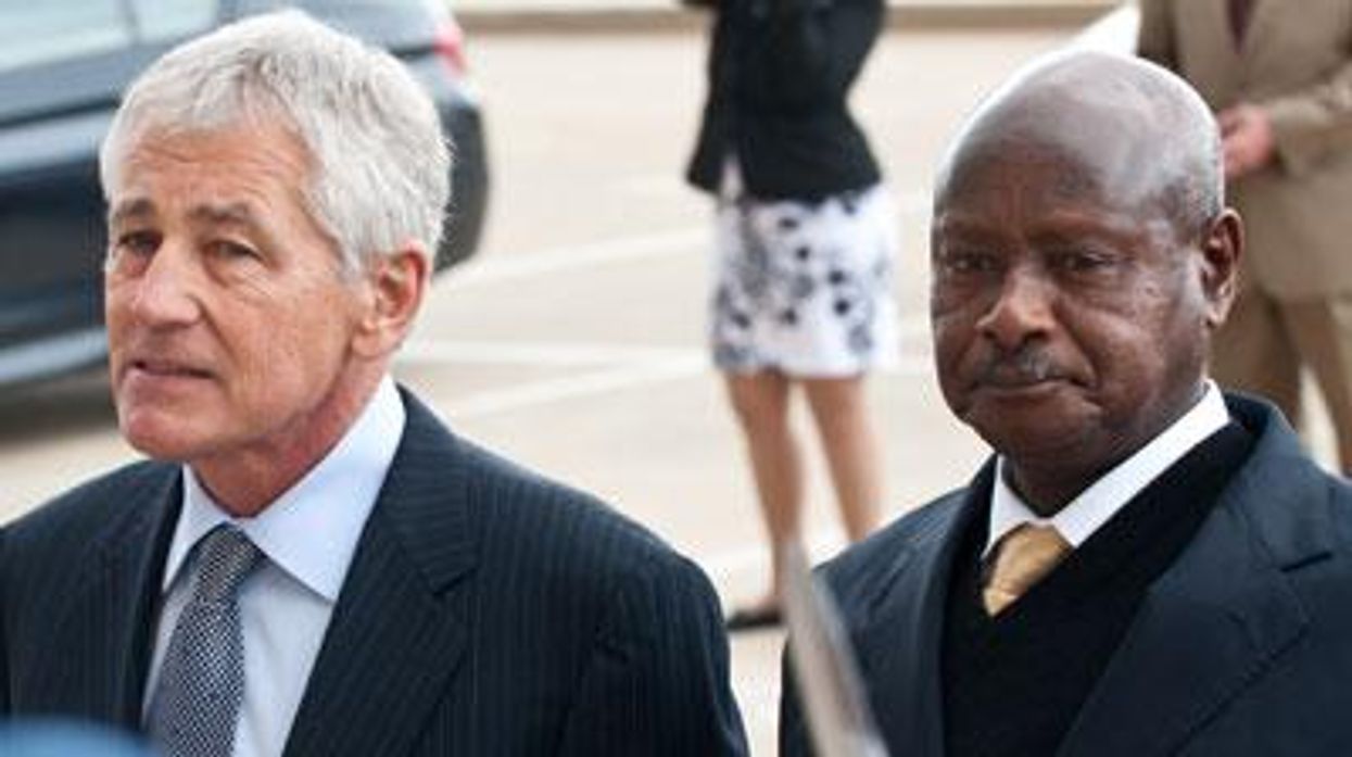 Hagel-museveni-x400