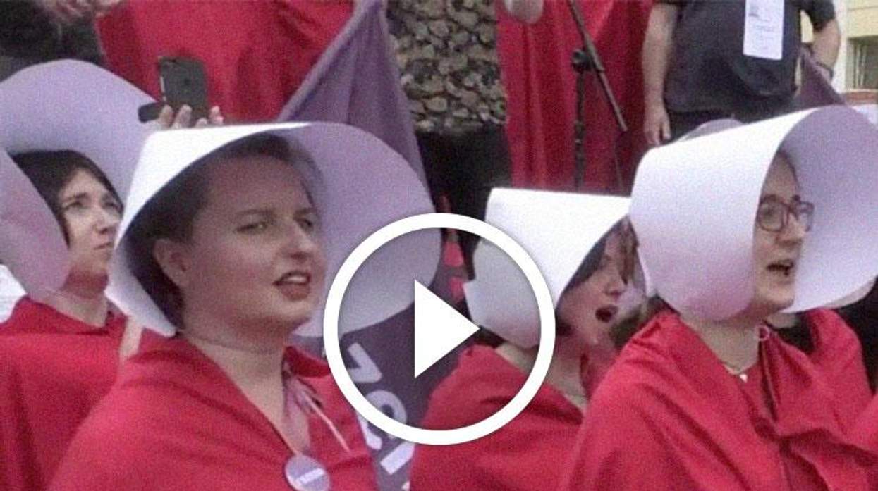 Handmaids Tale Trump