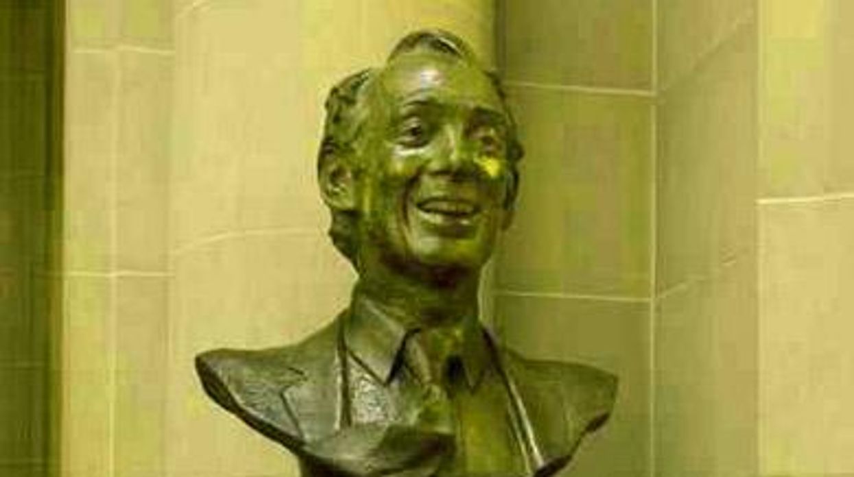 Harvey_milk_bustx390_1