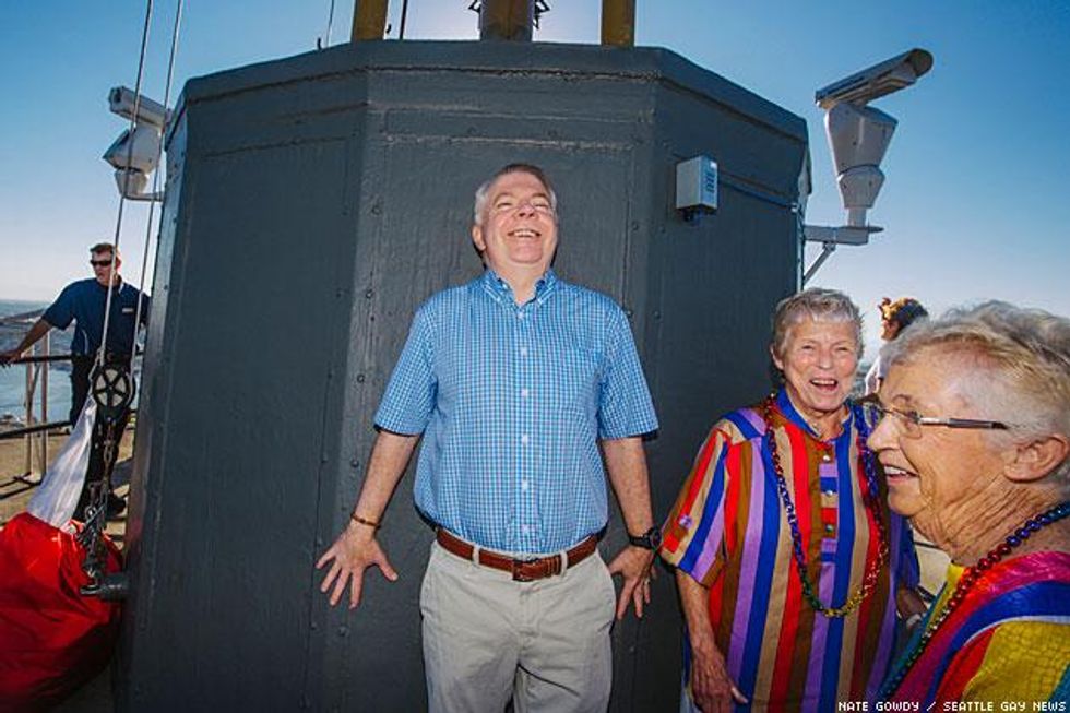 Heights_space-needle-by-nate-gowdyx633_0