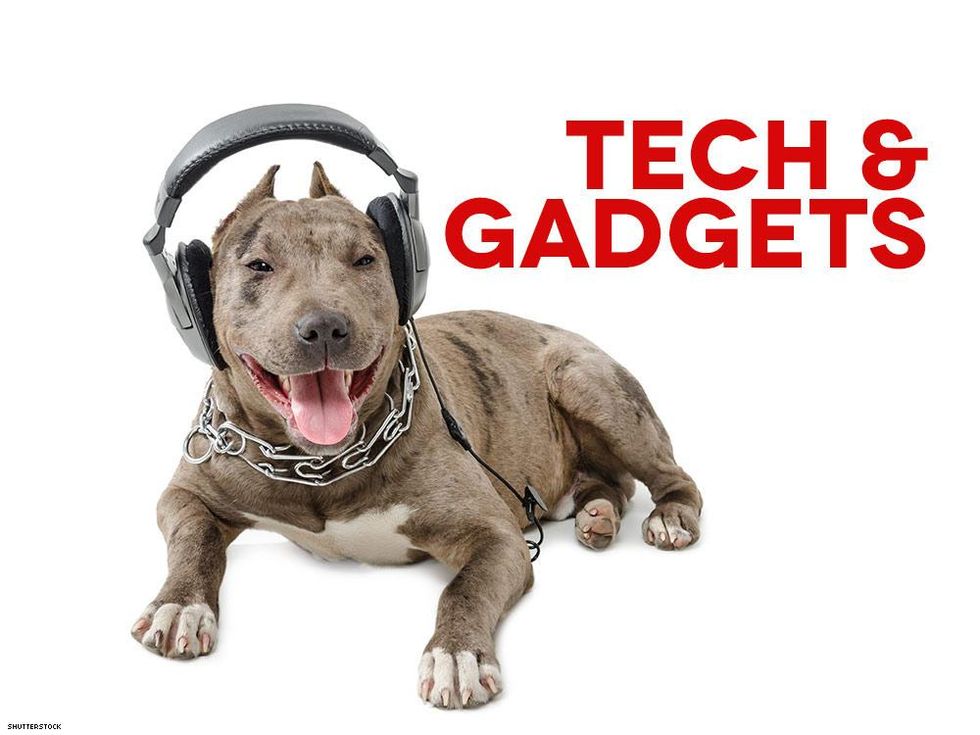 Holiday-techshutterstock_251764798x1000