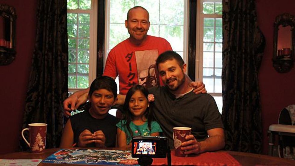 Hs_the-right-to-love--an-american-familyx633