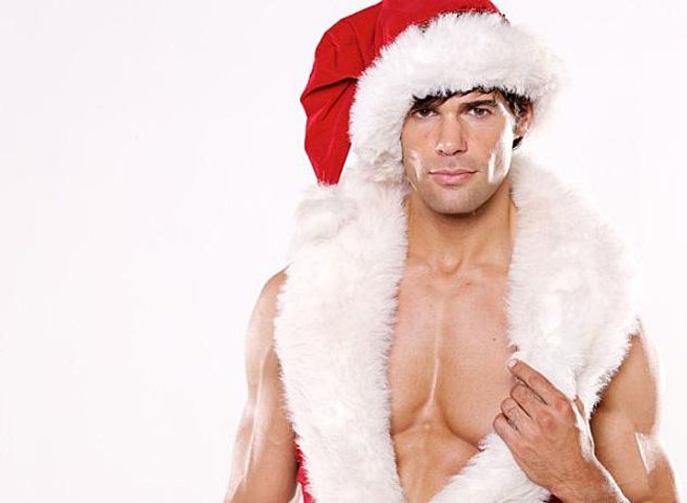 Hunky-santa_bevcenterx633