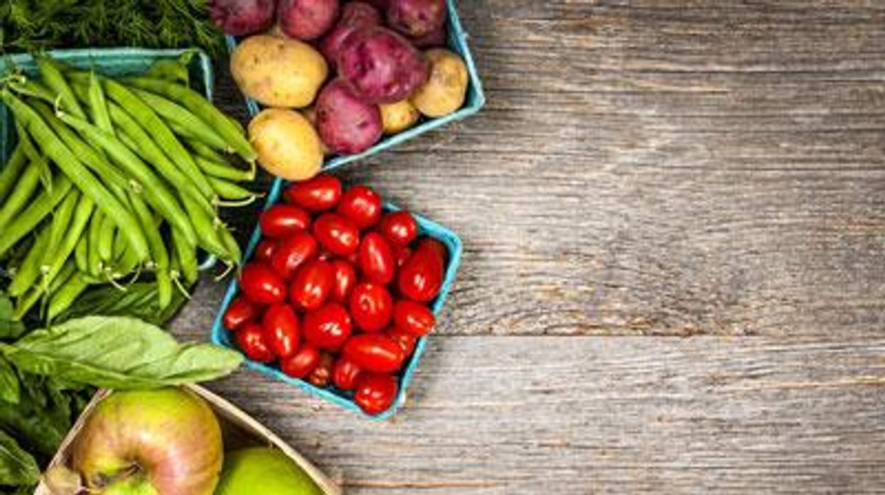 I-stay-closeted-to-put-food-on-the-table-400x300_2