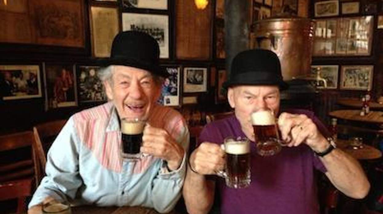 Ian_mckellen_patrick_stewart_newlywed