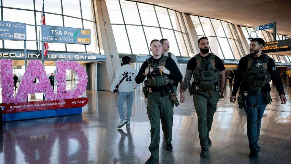 Senior Trump officials seem to have no idea what ICE agents are supposed to be doing at airports