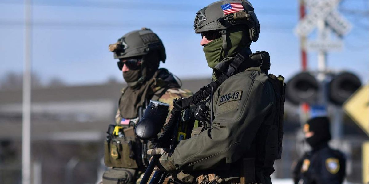 911 calls reveal chaos after ICE agent shot Renee Good up to 4 times