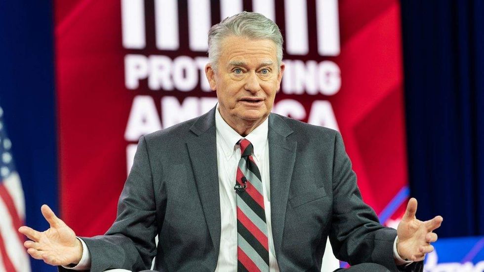 Idaho’s governor forces doctors & teachers to out trans youth despite abuse risks