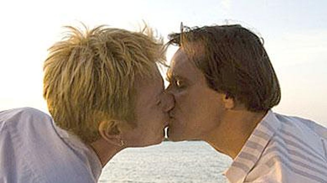 Iloveyouphillipmorrisx390_4