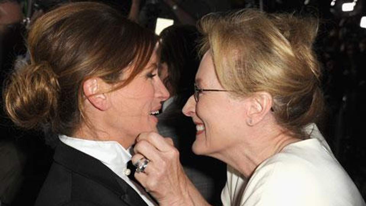 Meryl Streep and Julia Roberts Being Adorable Together at August: Osage County Premiere