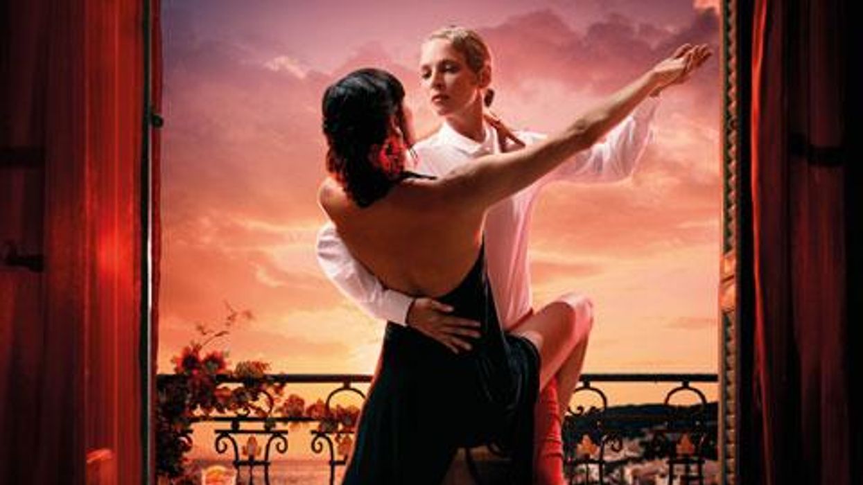 Shot of the Day: Uma Thurman Dips Another Woman for Campari!