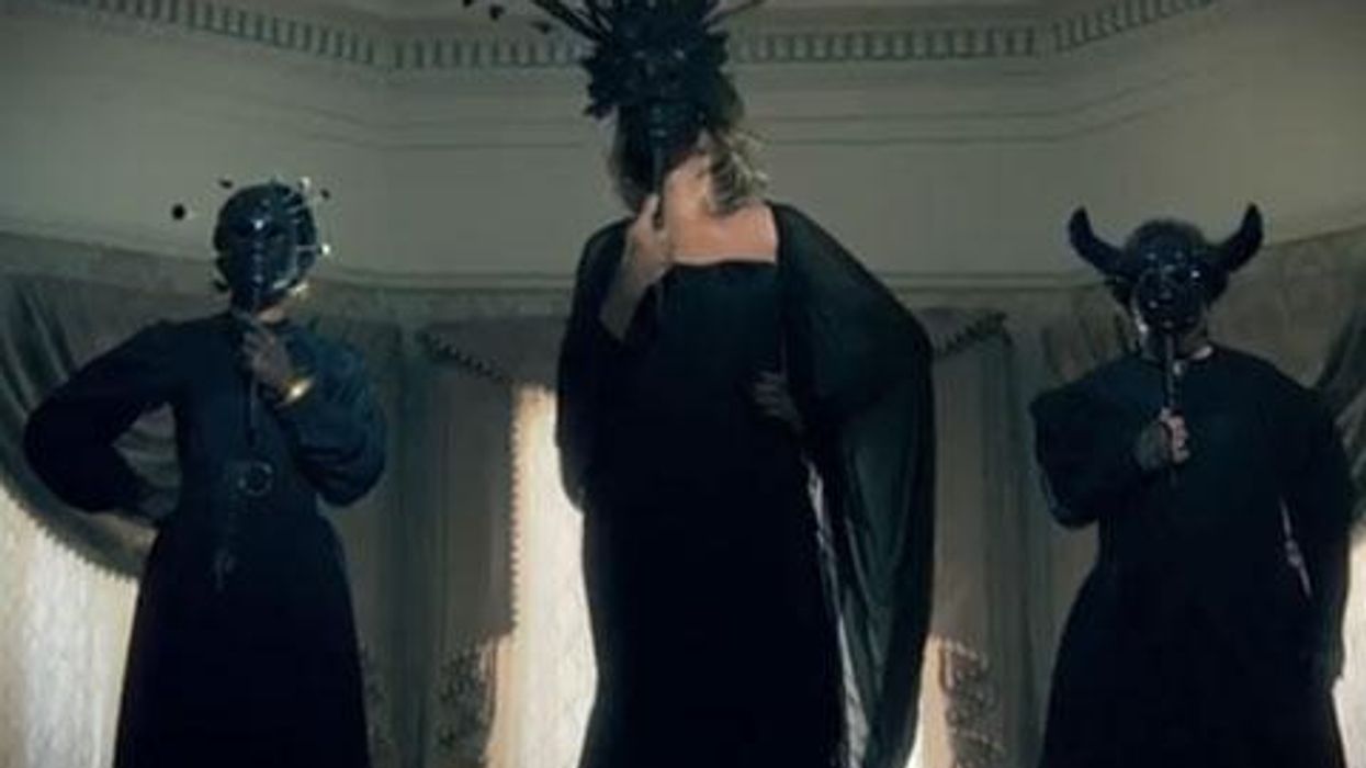 WATCH: American Horror Story: Coven's 1st Glimpse of Divas Lange, Bassett, and Bates
