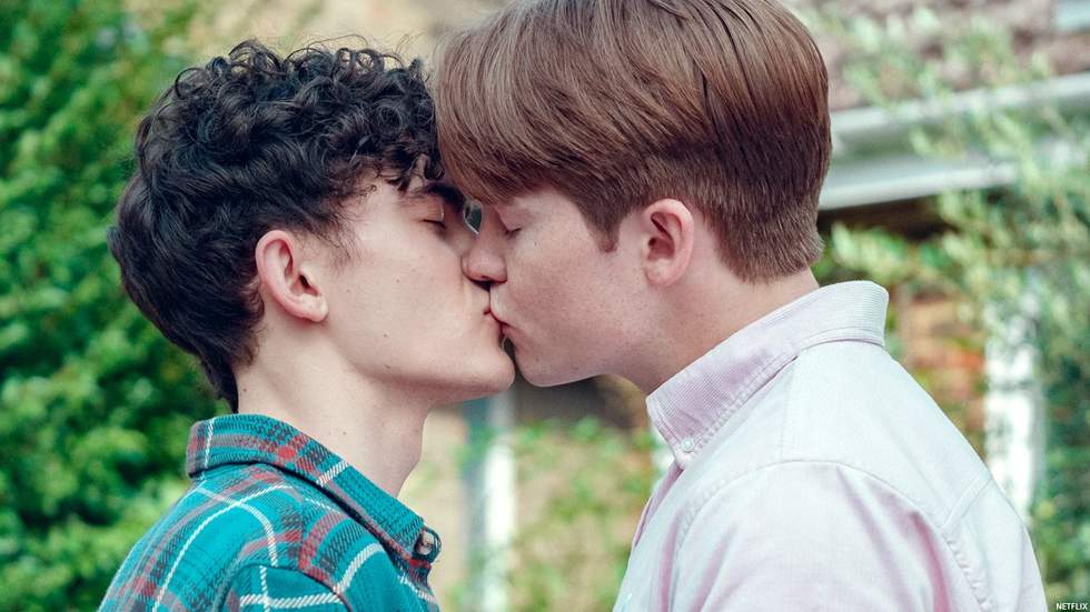 'Heartstopper' Season 2's Trailer Is Finally Here: Paris, Hickeys, and All