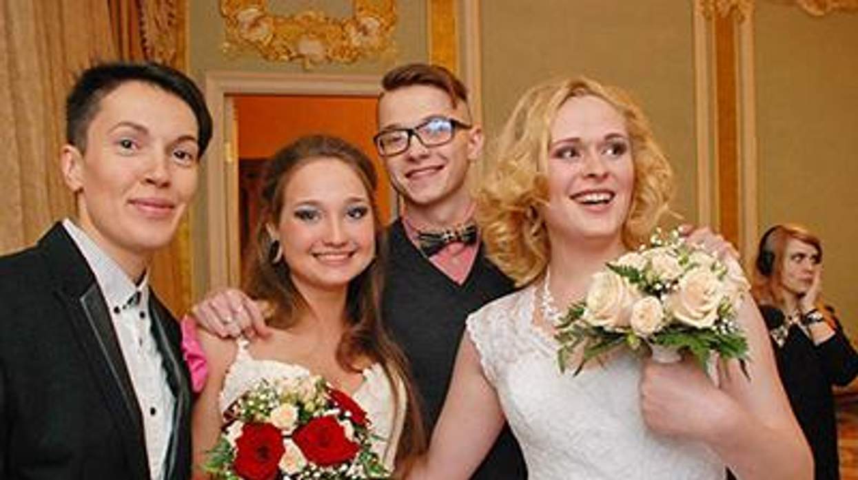 Irina-shumilova-and-alyona-fursova-x400