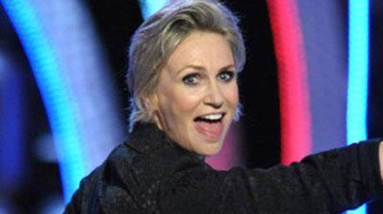 Janelynchroastx400_0