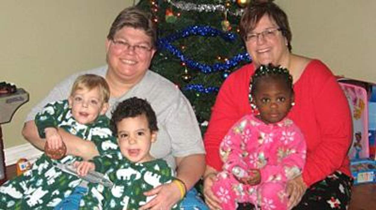 Jayne-rowse-and-april-deboer-rowsex400