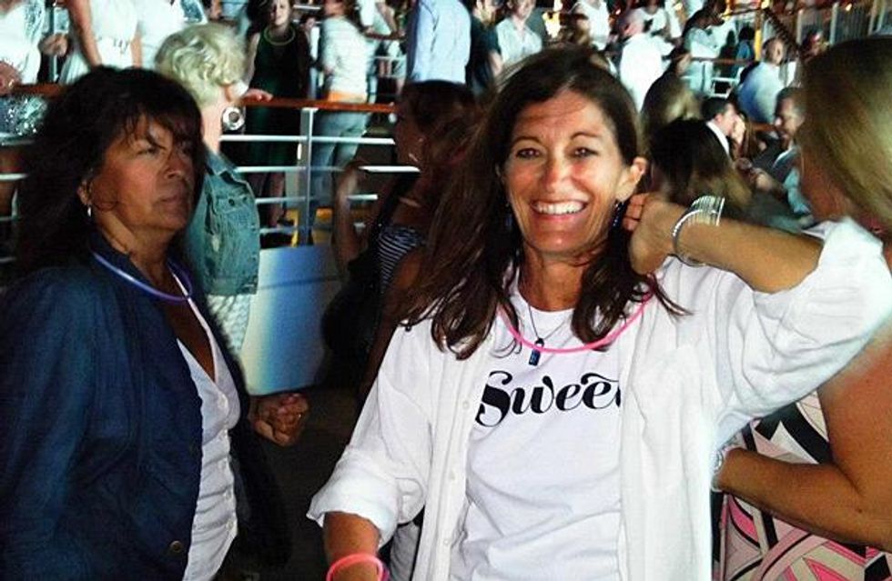 Jenny-mcnulty_onboard-epic-white-partyx633