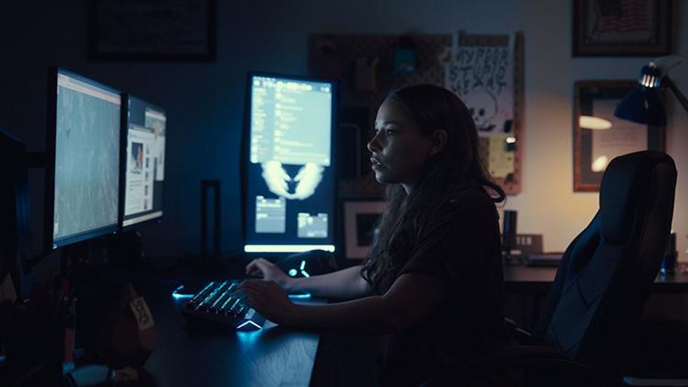 Jessica Parker Kennedy in See For Me