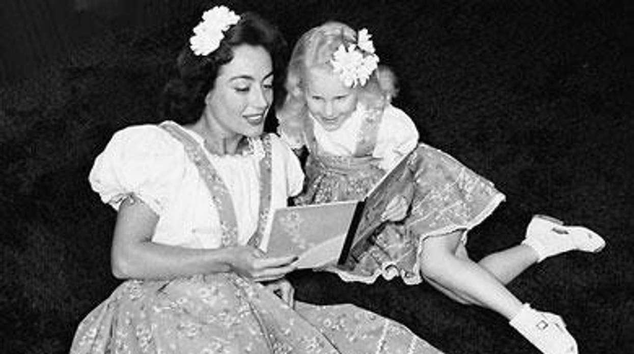 Joan_christinax390_2