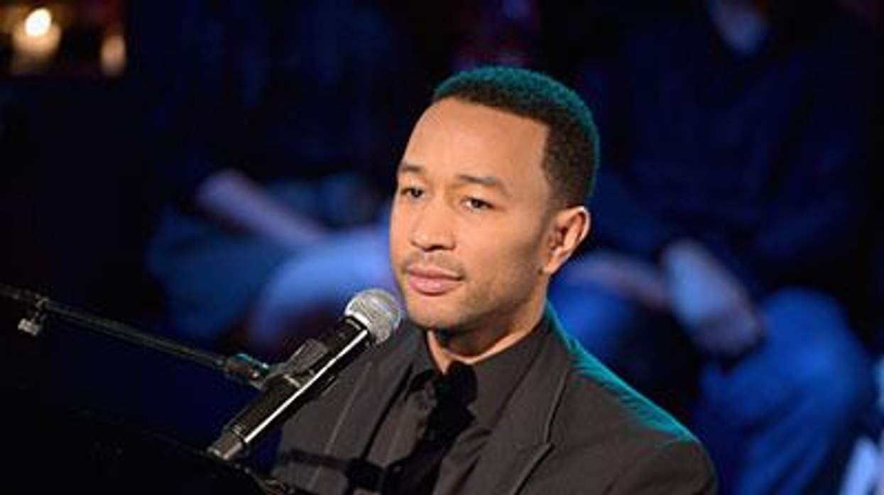 John-legend-boycotts-event-to-protest-sultan-of-brunei-400x300_0