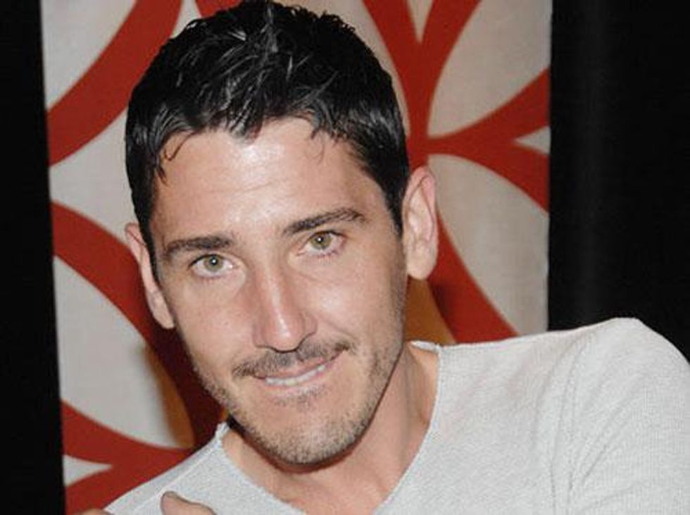 Jonathan-knight